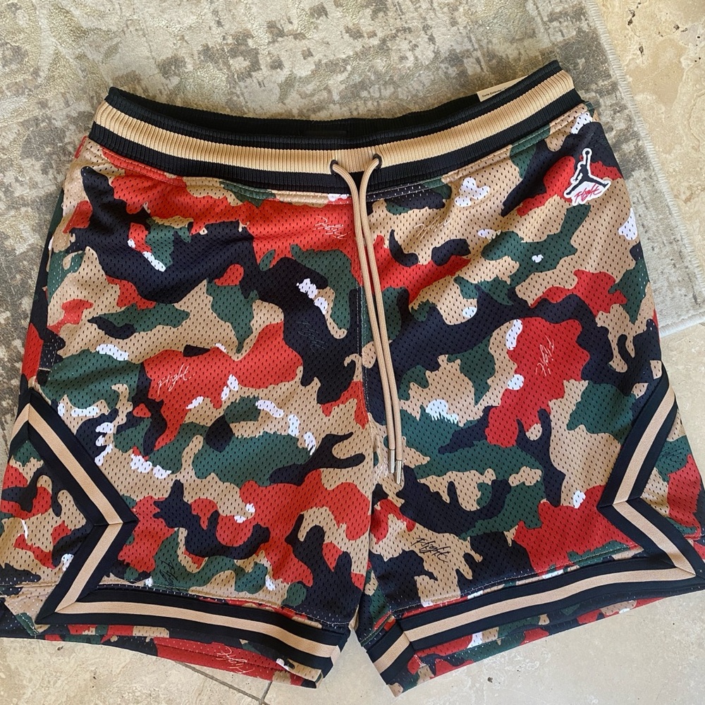 Nike Jordan Flight Heritage Men's Printed Diamond Shorts Size M